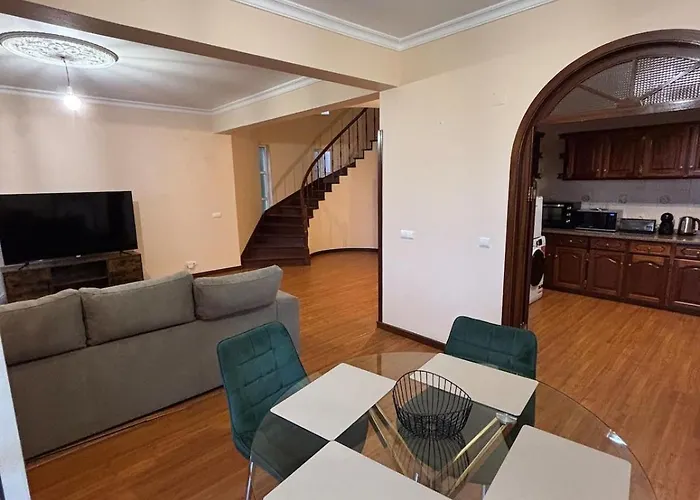 Panoramic View - 3br Two-storey